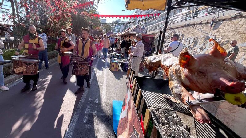 The medieval market takes over Elche Park with crafts, parades and good food