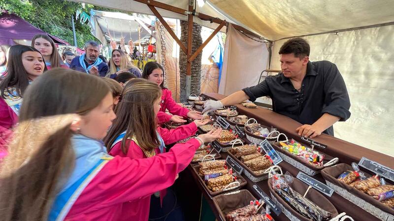The medieval market takes over Elche Park with crafts, parades and good food
