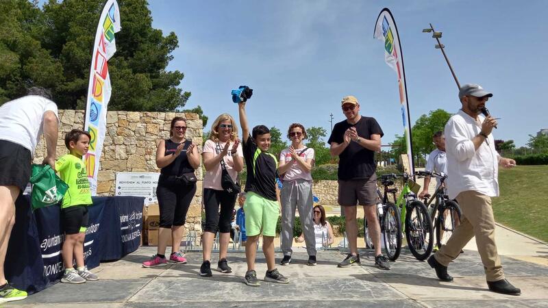 Más de medio millar de personas celebran en Benidorm el ‘Día de la Bicicleta para todos’