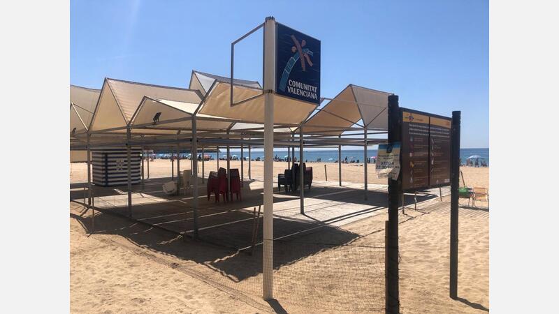 Ciudadanos denuncia que el PP ha echado a perder la biblioplaya de Levante de Benidorm, primera en abrir en España