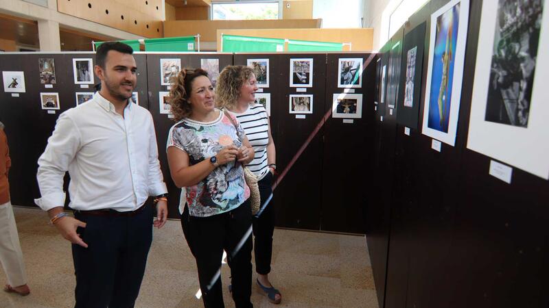 El Espai d’Art del Ayuntamiento alberga una exposición sobre la Semana Santa 2022 en Benidorm