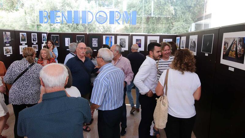 El Espai d’Art del Ayuntamiento alberga una exposición sobre la Semana Santa 2022 en Benidorm