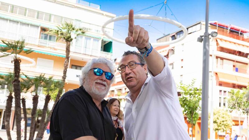 Les escultures de Cristóbal Gabarrón i el seu missatge de "convivència pacífica" estaran a Benidorm fins a finals de gener