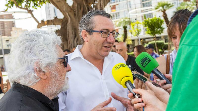 Les escultures de Cristóbal Gabarrón i el seu missatge de "convivència pacífica" estaran a Benidorm fins a finals de gener
