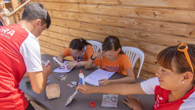 Taller de ceràmica romana per a xiquets en el 