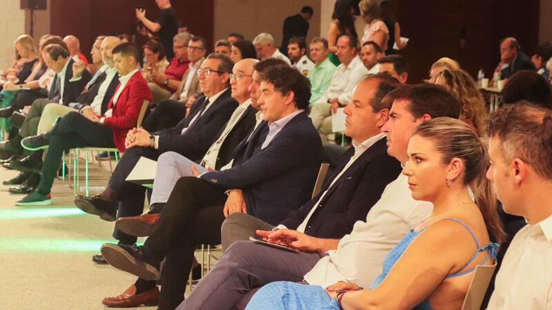 Toni Pérez reclama en la Asamblea de Hosbec que revierta a Benidorm “al menos una parte del IVA que genera el municipio” 