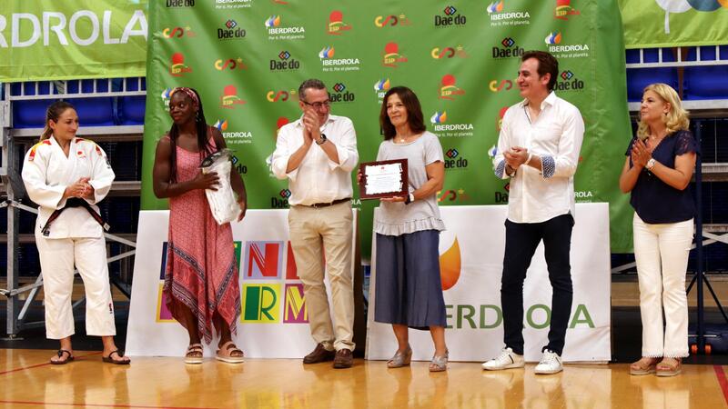 La Federación Española de Judo homenajea en Benidorm a Miriam Blasco en el 30º aniversario de su gesta en los JJOO de Barcelona