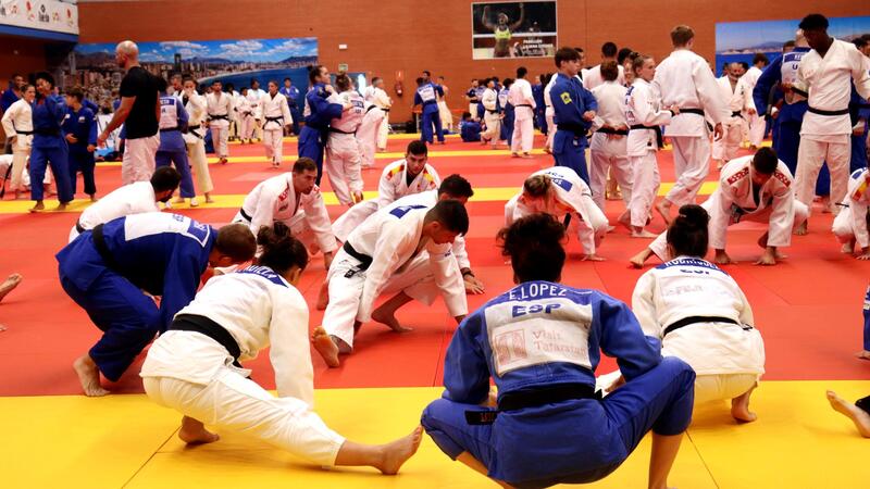 La Federación Española de Judo homenajea en Benidorm a Miriam Blasco en el 30º aniversario de su gesta en los JJOO de Barcelona