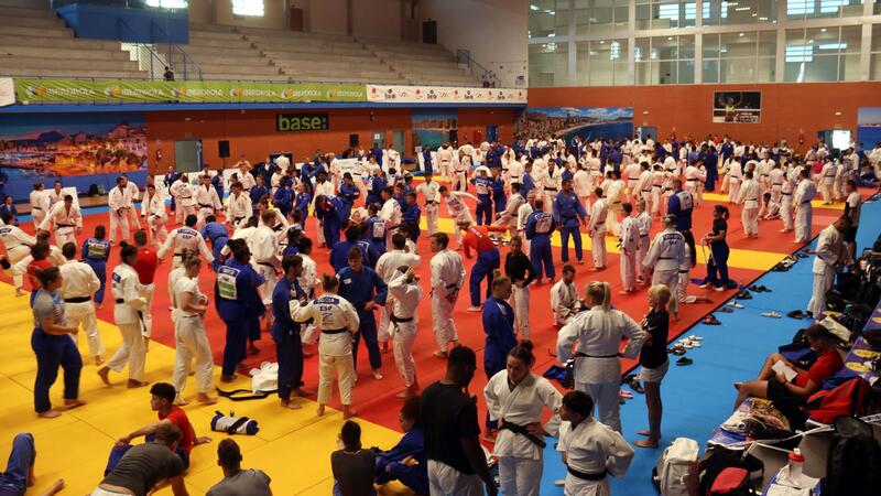La Federación Española de Judo homenajea en Benidorm a Miriam Blasco en el 30º aniversario de su gesta en los JJOO de Barcelona