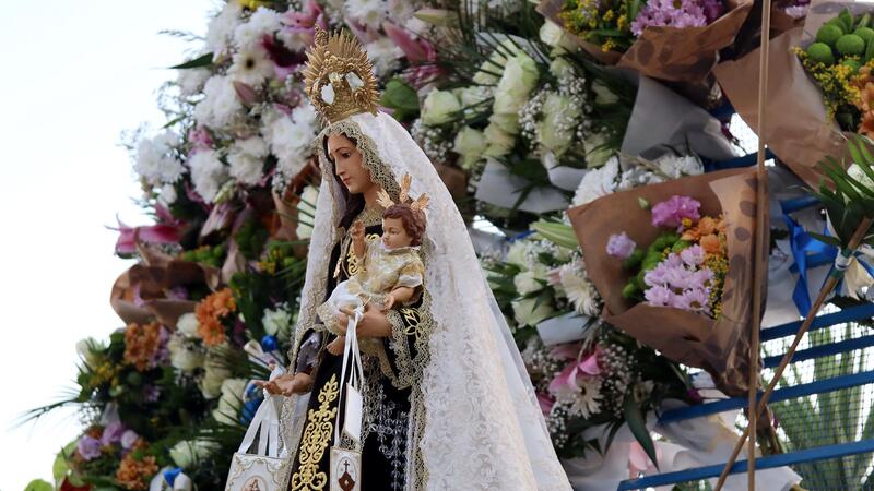 Benidorm offers to the Virgen del Carmen and remembers those who died in the sea
