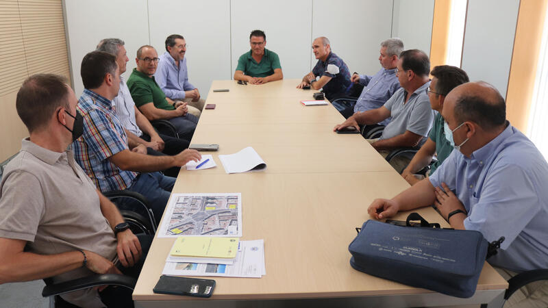 Reunión para coordinar la obra de la avenida de Beniardá