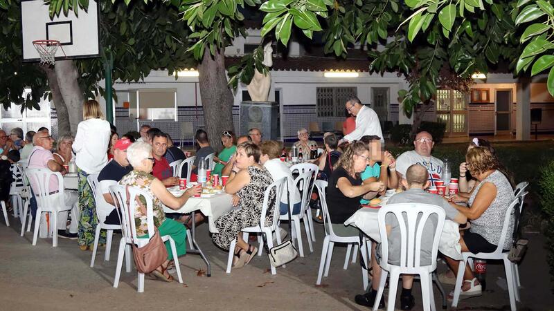 El Doble Amor celebrates its summer dinner