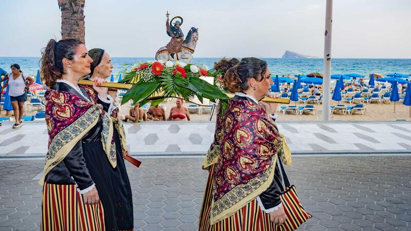Con la presentación del cartel anunciador, Benidorm inicia la cuenta atrás de sus Festes Majors Patronals