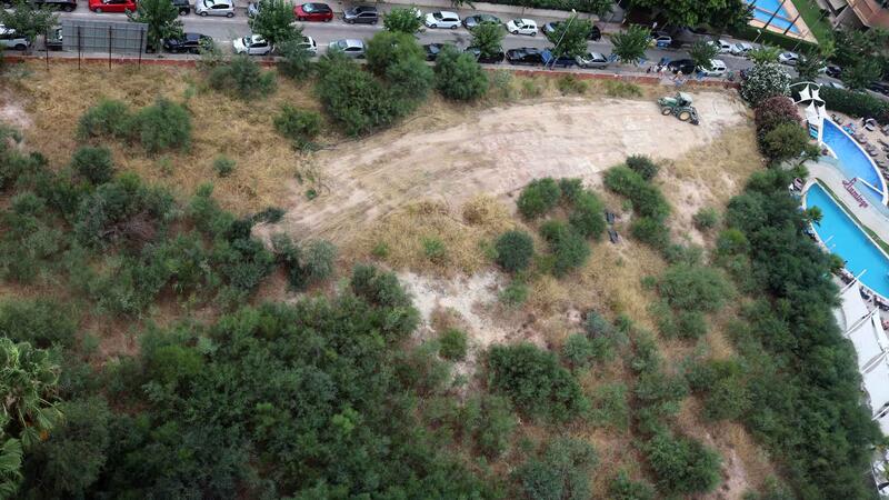 Benidorm creates a new free public car park with 200 spaces on a plot of land on Lérida street