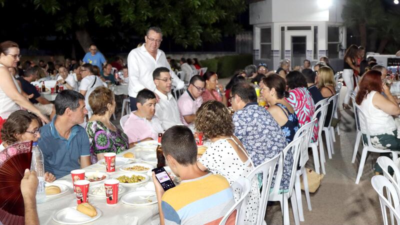 El Doble Amor celebrates its summer dinner