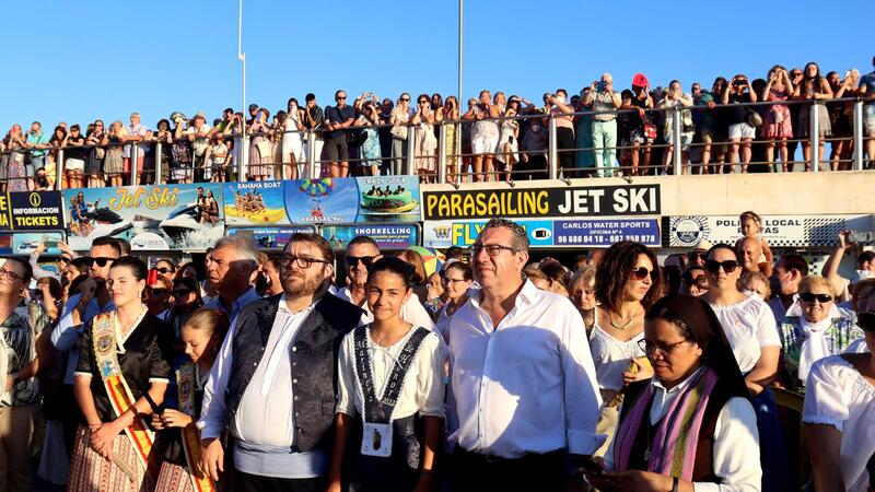 Benidorm despide las fiestas del Carmen con la procesión marinera y el verso a la Virgen