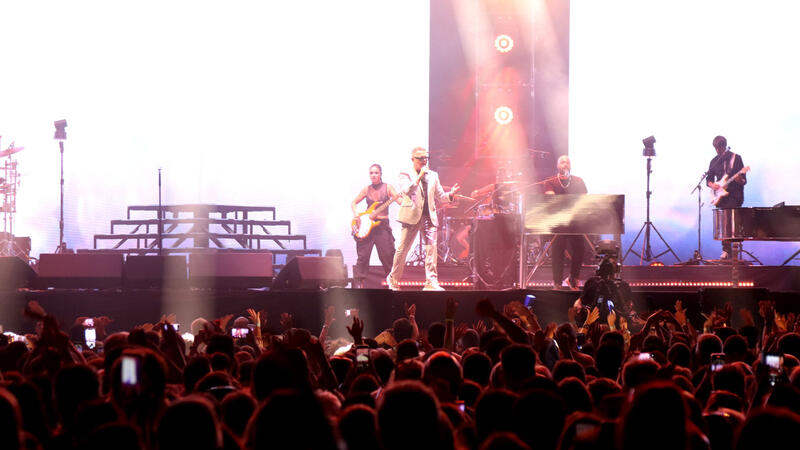 Alejandro Sanz firma una noche antológica en Benidorm ante 12.000 personas