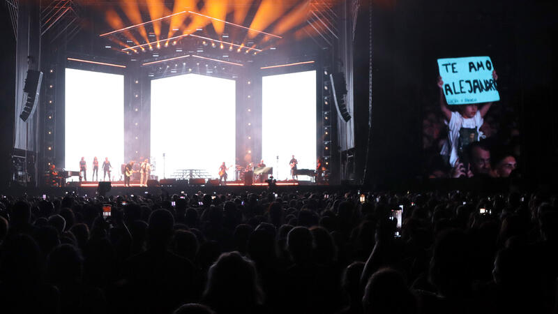 Alejandro Sanz firma una noche antológica en Benidorm ante 12.000 personas