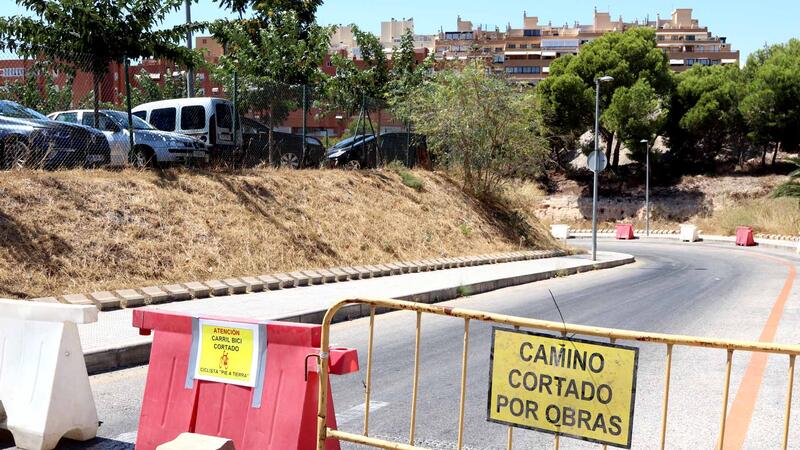 Benidorm already adds 400 additional free spaces in Levante with the opening of a new car park on Jaén street
