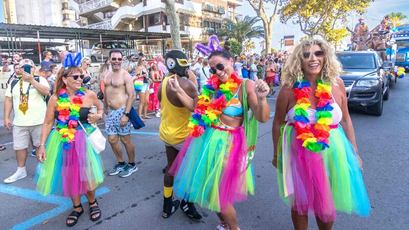 LGTBI+ pride tours around the great avenues of Benidorm