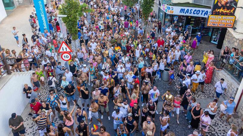 LGTBI+ pride tours around the great avenues of Benidorm