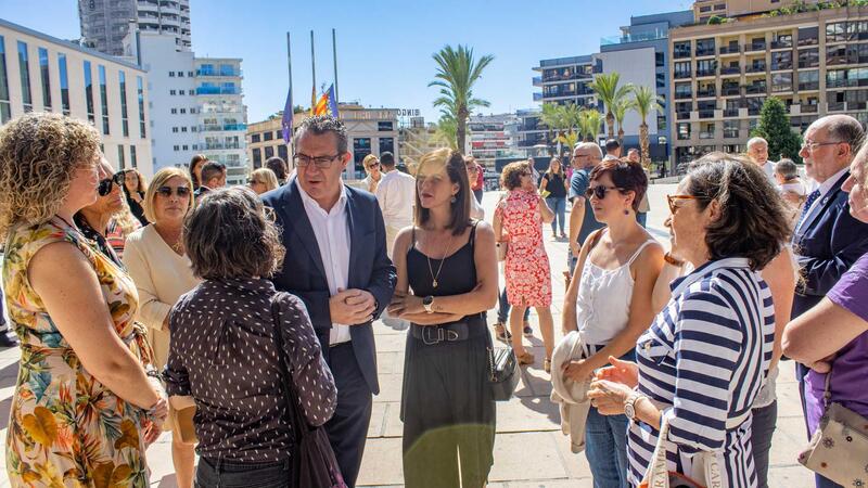Benidorm condemns the murder in the city of a 67-year-old woman at the hands of her husband with silent concentration