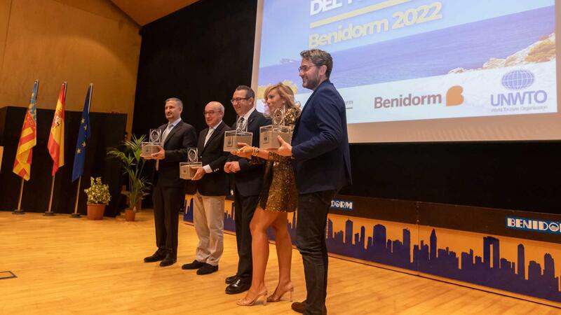 Benidorm reconoce el papel de RTVE, Alaska, Máximo Huerta y el hotel Don Pancho en la proyección de su marca