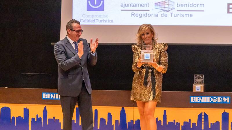 Benidorm reconoce el papel de RTVE, Alaska, Máximo Huerta y el hotel Don Pancho en la proyección de su marca