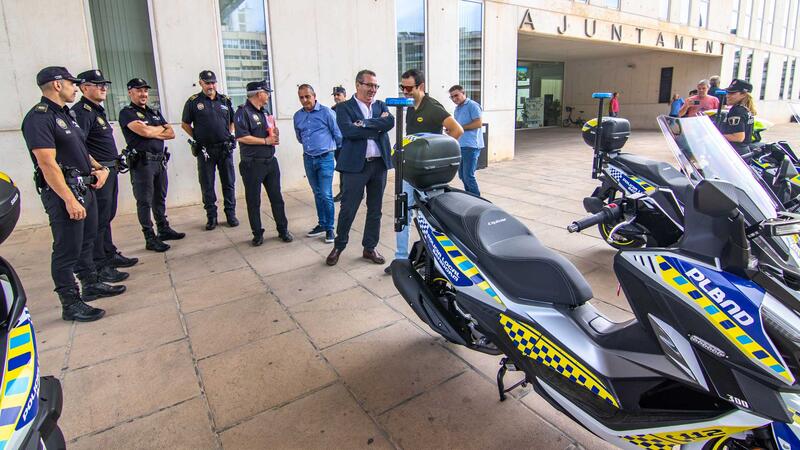 La Policia Local incorpora al seu parc mòbil cinc noves motocicletes d