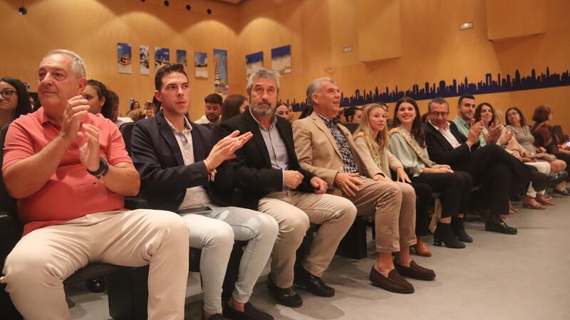 La bandeta de la SM l’Illa abre la Semana Cultural de les FMP con un concierto en el Salón de Actos