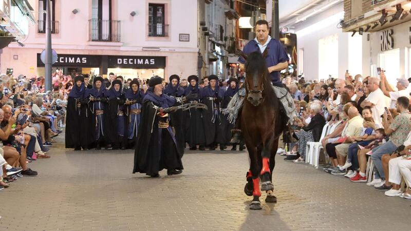 Las tropas cristianas y moras toman Benidorm