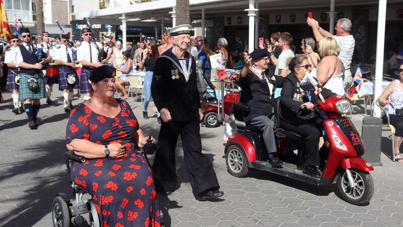 Benidorm conmemora otro año más el ‘Poppy Appeal’ con un desfile de la Royal British Legion