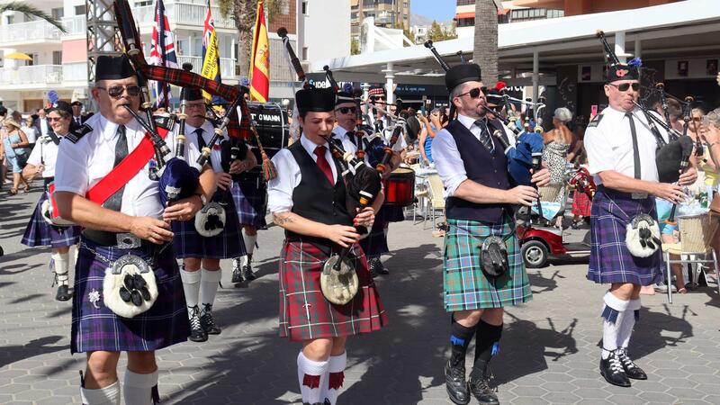 Benidorm conmemora otro año más el ‘Poppy Appeal’ con un desfile de la Royal British Legion