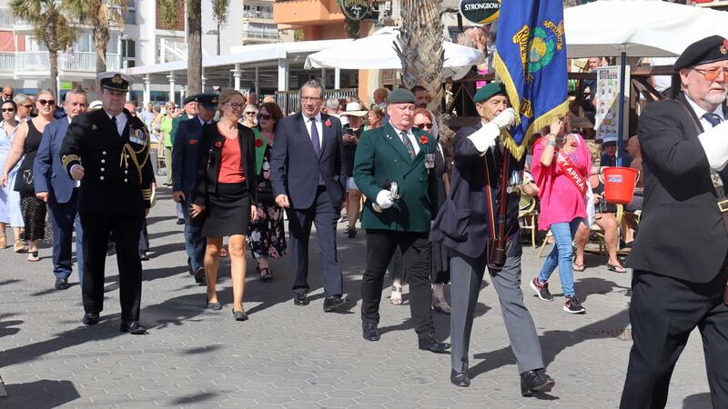Benidorm conmemora otro año más el ‘Poppy Appeal’ con un desfile de la Royal British Legion