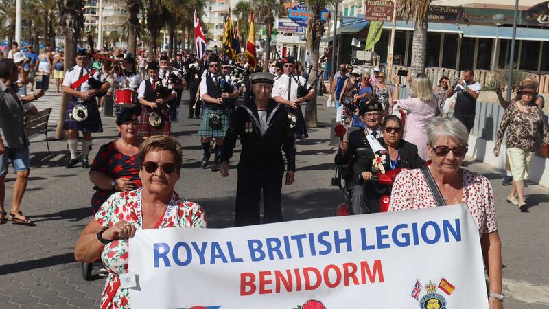 Benidorm conmemora otro año más el ‘Poppy Appeal’ con un desfile de la Royal British Legion