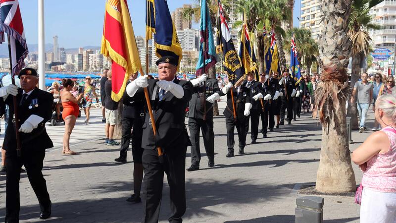Benidorm conmemora otro año más el ‘Poppy Appeal’ con un desfile de la Royal British Legion