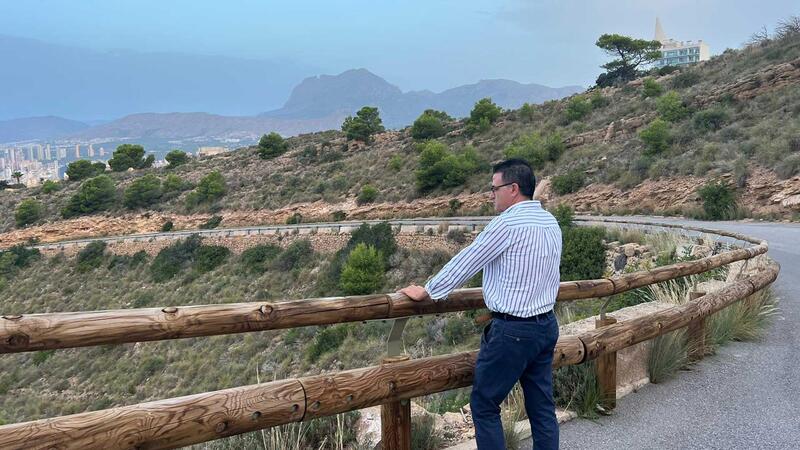Benidorm prolonga el sistema de protección en Serra Gelada con más tramos de vallas en las calles Tokio y Taiwán