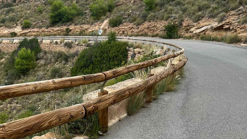 Benidorm prolonga el sistema de protección en Serra Gelada con más tramos de vallas en las calles Tokio y Taiwán