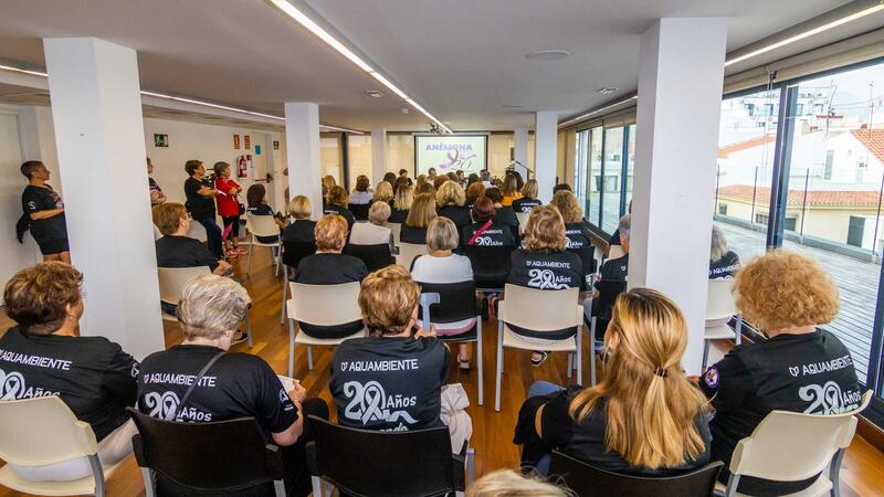 Benidorm, amb Anémona, visibilitza el suport a les dones que patixen càncer de mama