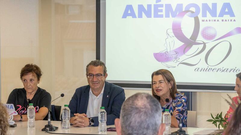 Benidorm, amb Anémona, visibilitza el suport a les dones que patixen càncer de mama