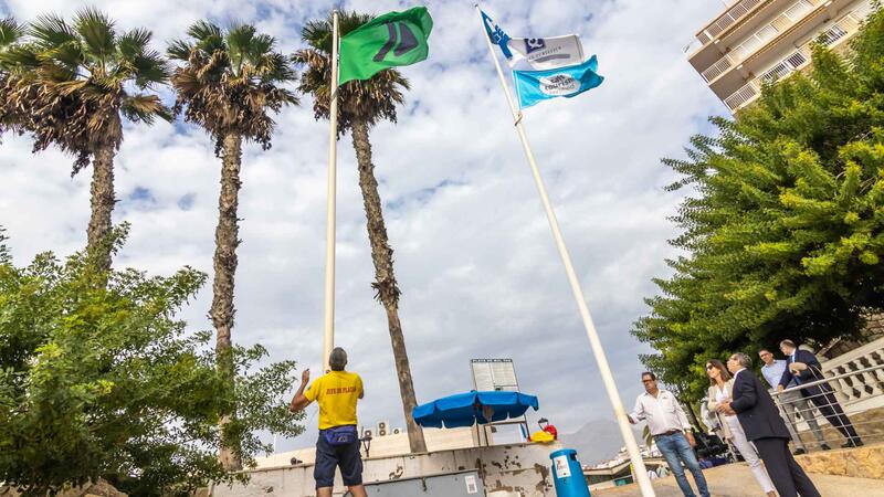 Las playas de Benidorm, más inclusivas con banderas para daltónicos