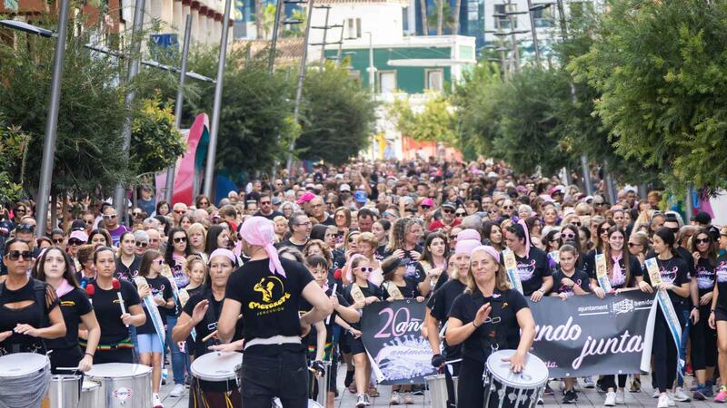 Anémona solidarity march brings together more than 6,000 people in Benidorm