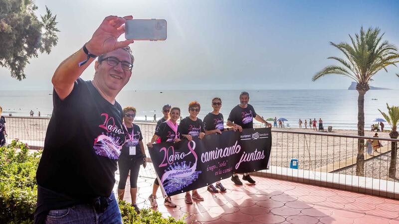 Anémona solidarity march brings together more than 6,000 people in Benidorm