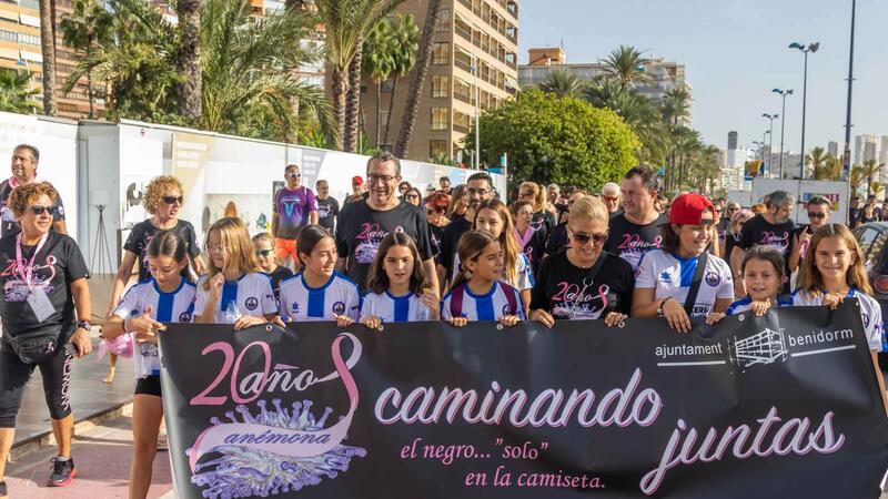Anémona solidarity march brings together more than 6,000 people in Benidorm