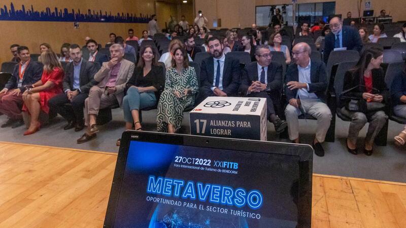 Benidorm analitza el metavers com a innovadora oportunitat per al sector turístic