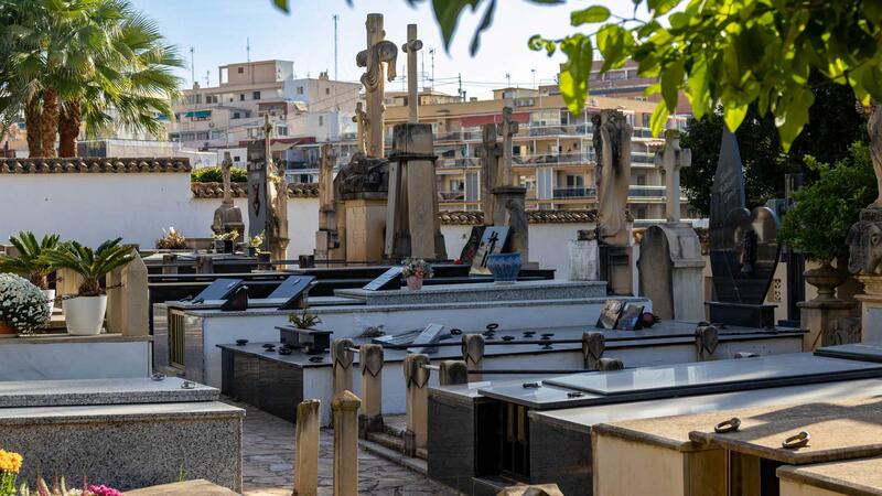 Los cementerios de Benidorm y el dispositivo especial, a punto para Todos los Santos 