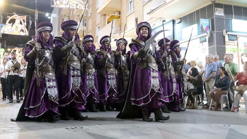 Las tropas cristianas y moras toman Benidorm