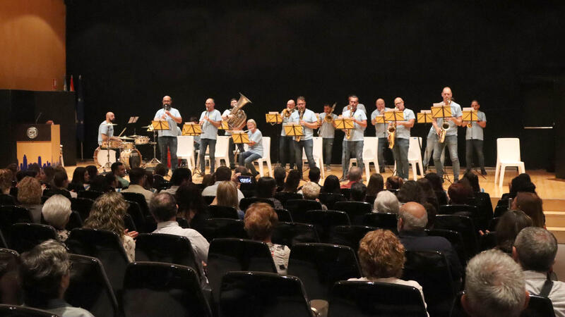 La bandeta de la SM l’Illa abre la Semana Cultural de les FMP con un concierto en el Salón de Actos
