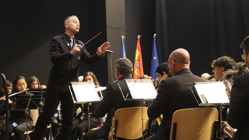 La Societat Musical la Nova homenatja la música festera amb el concert de les Festes Majors Patronals en el Centre Cultural