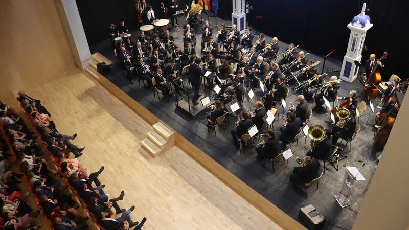 La Comissió presenta el Llibre de les Festes Majors Patronals estrenando el centro cultural 